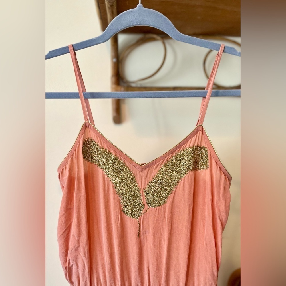 Slip Dress Beyond Vintage Coral Silky Elastic Waist Metallic Gold Deco SZ XS - Picture 2 of 5